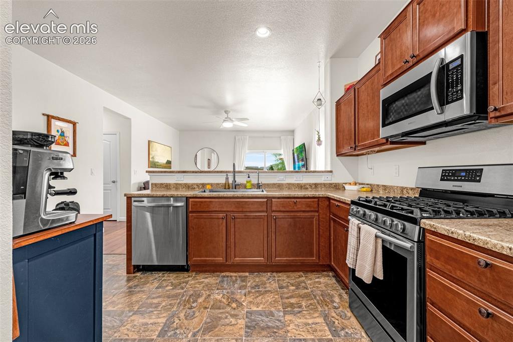 Image 4 of 35: Kitchen