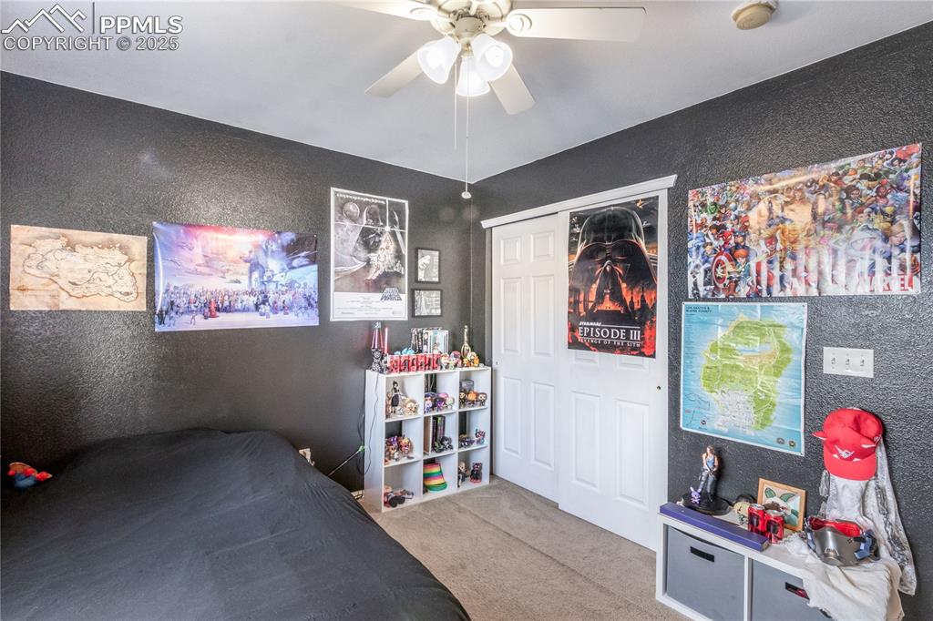 Image 21 of 33: Bedroom