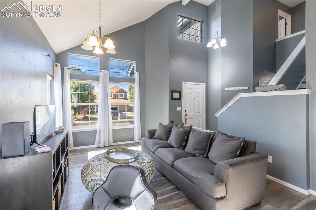 Image 3 of 33: Living Room