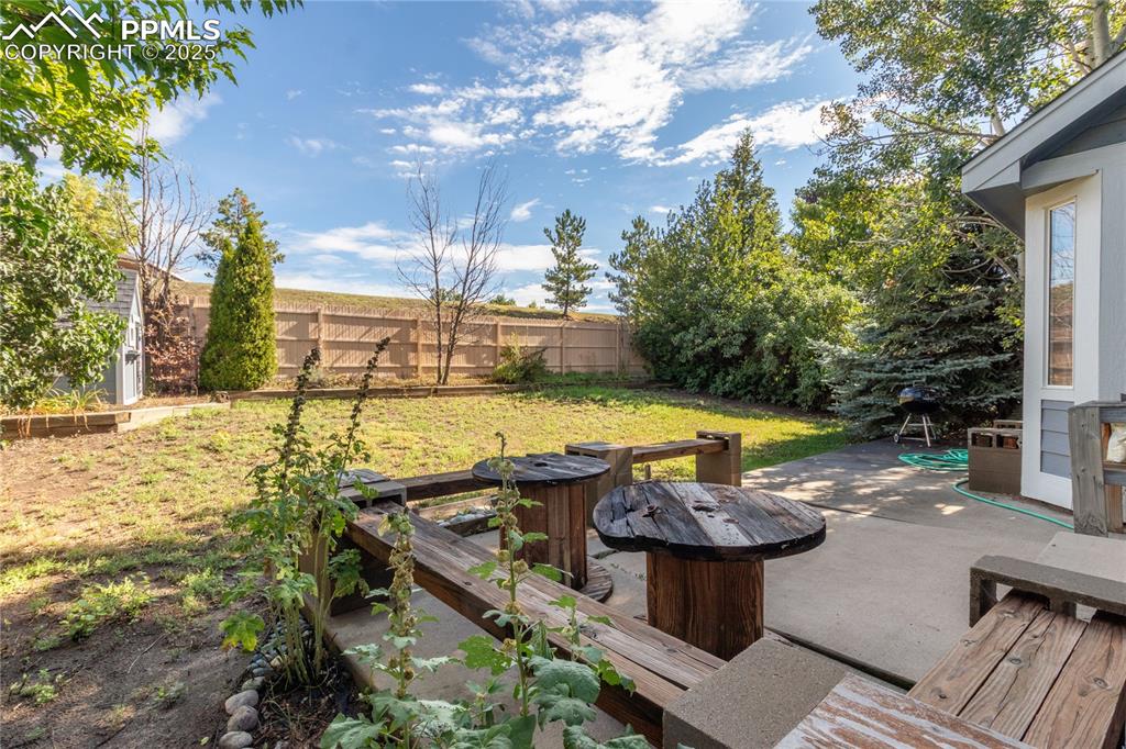 Image 33 of 33: Patio