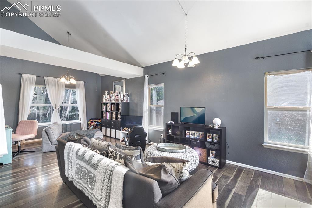 Image 5 of 33: Living Room