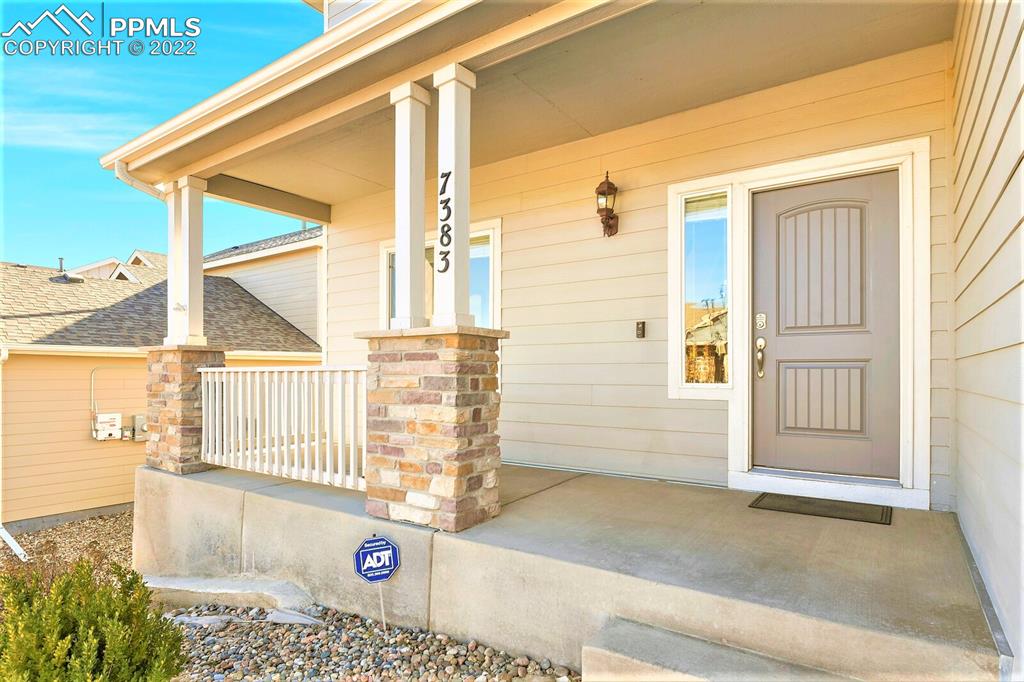 Listing 1489370, Image 2 of 29