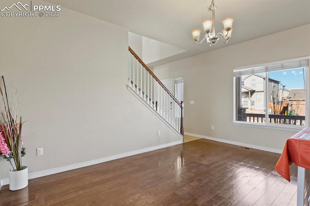Listing 1489370, Image 5 of 29