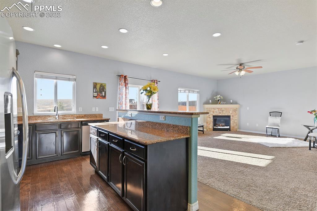 Listing 1489370, Image 6 of 29