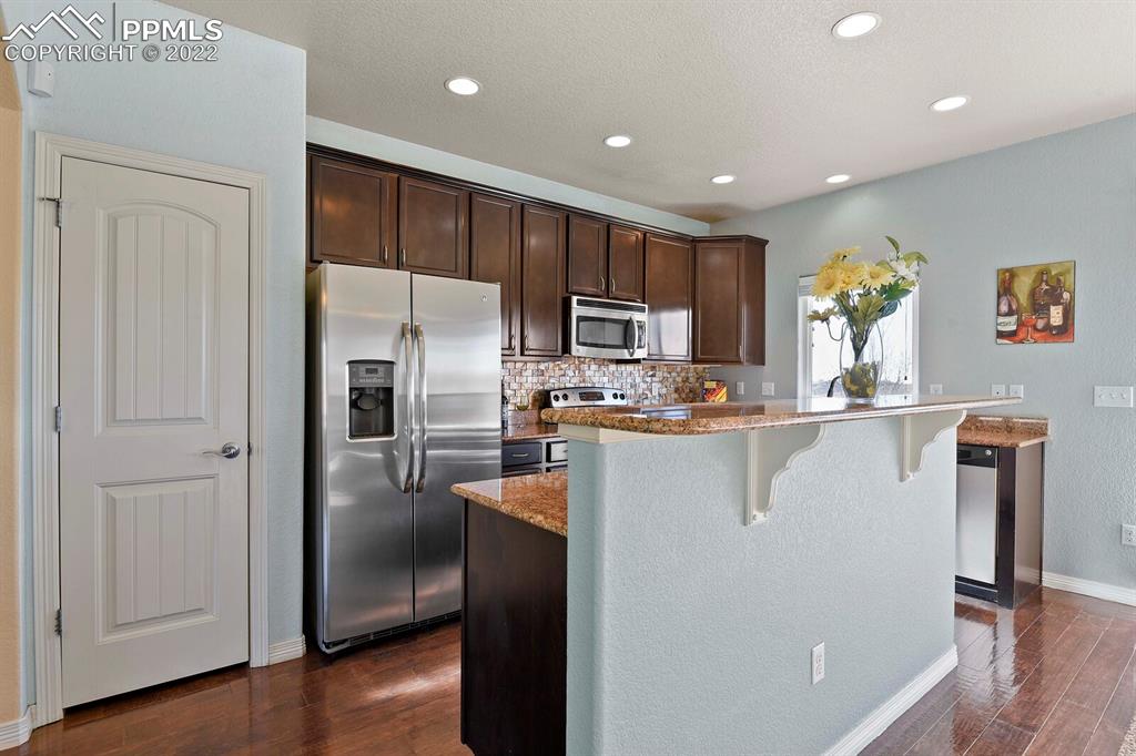 Listing 1489370, Image 7 of 29