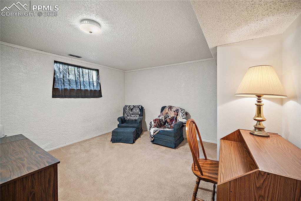 Image 37 of 49: Basement bedroom 6