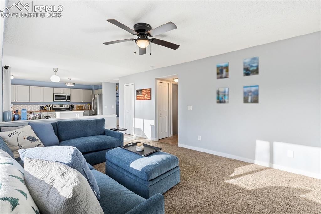 Image 10 of 31: Living Room