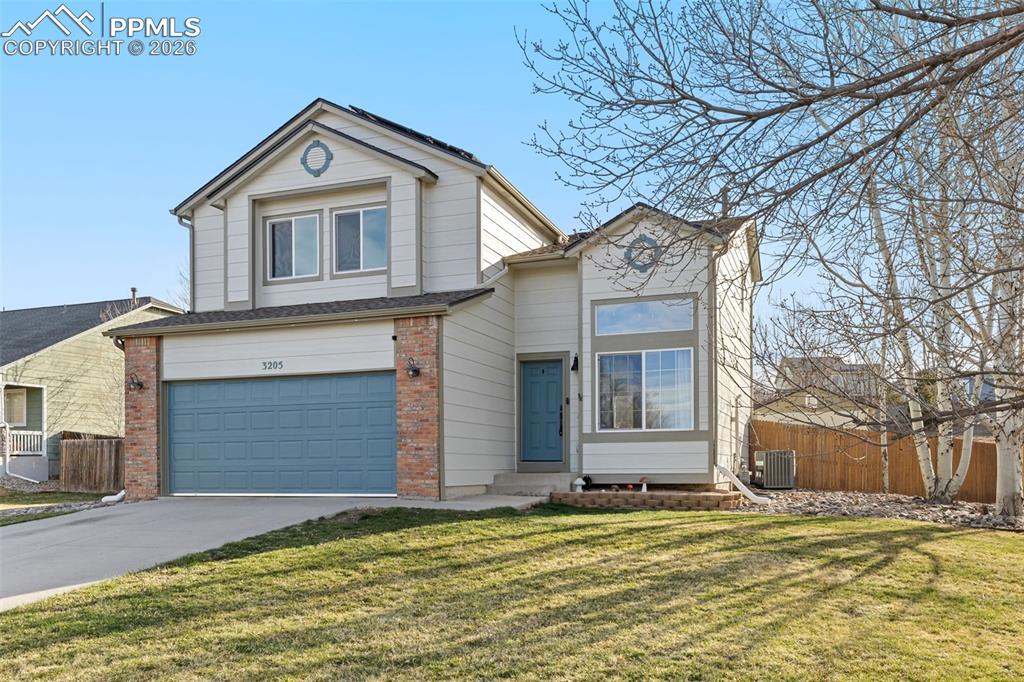 Image 30 of 31: Front of Structure