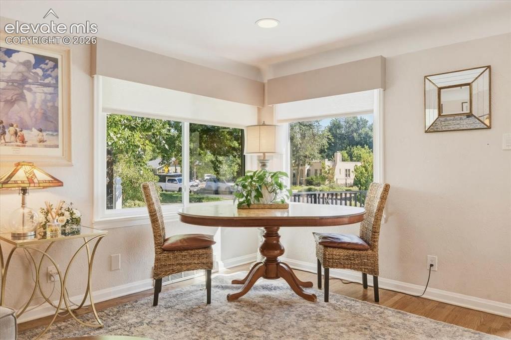 Image 13 of 44: Dining Area