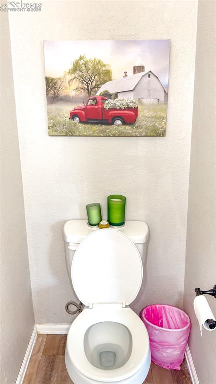 Image 18 of 44: Bathroom