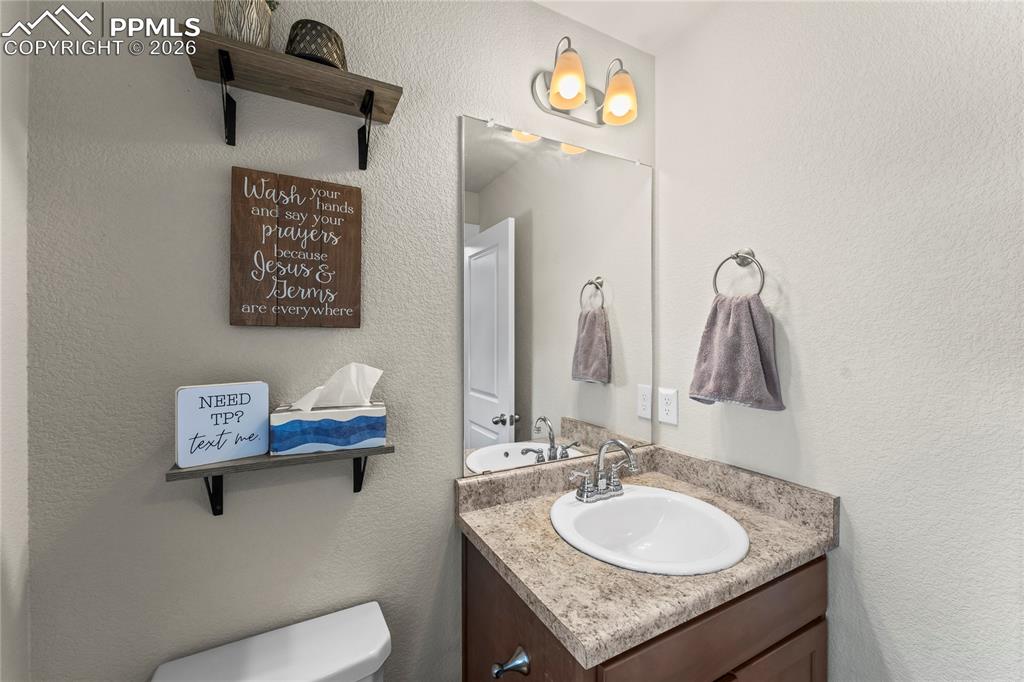 Image 6 of 26: Bathroom