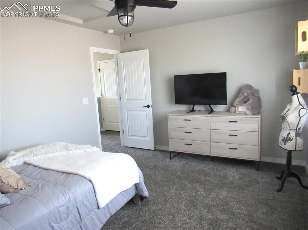 Image 23 of 37: Bedroom