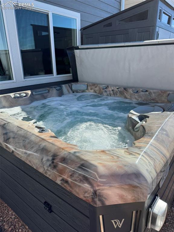 Image 32 of 37: Hot tub