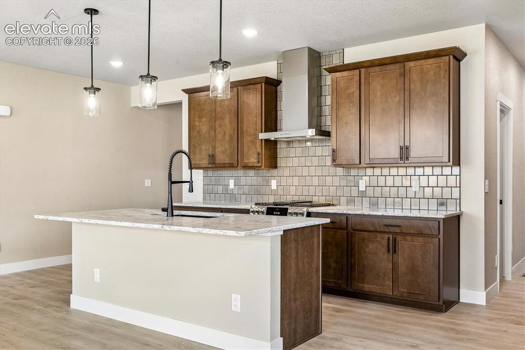 Image 6 of 22: Kitchen