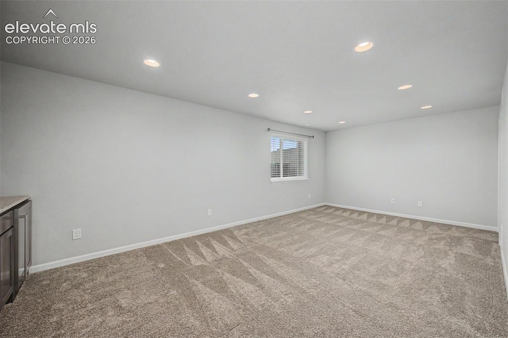 Image 21 of 28: Family Room