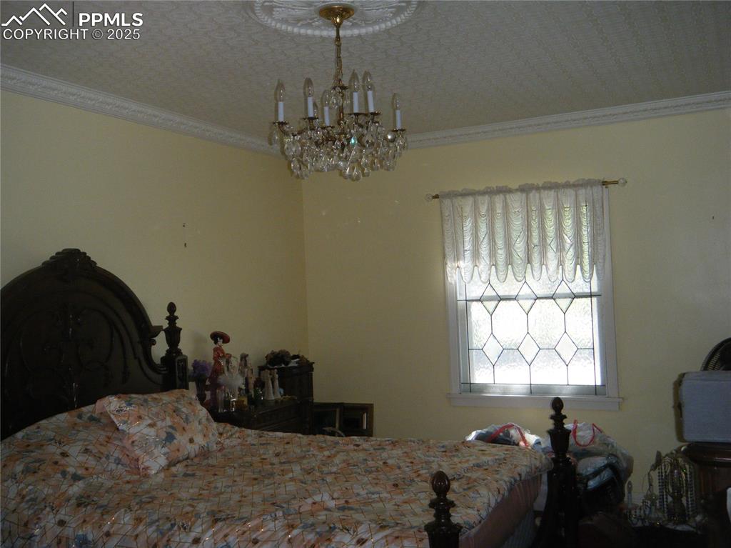Image 20 of 30: Bedroom