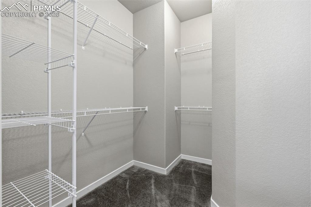 Image 19 of 30: Bedroom