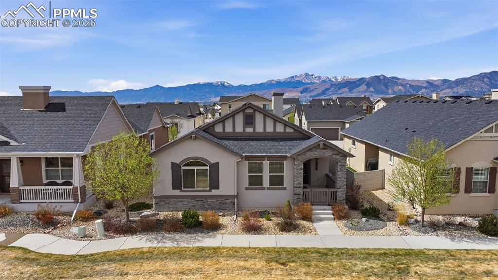 Image 3 of 30: 2 Car garage