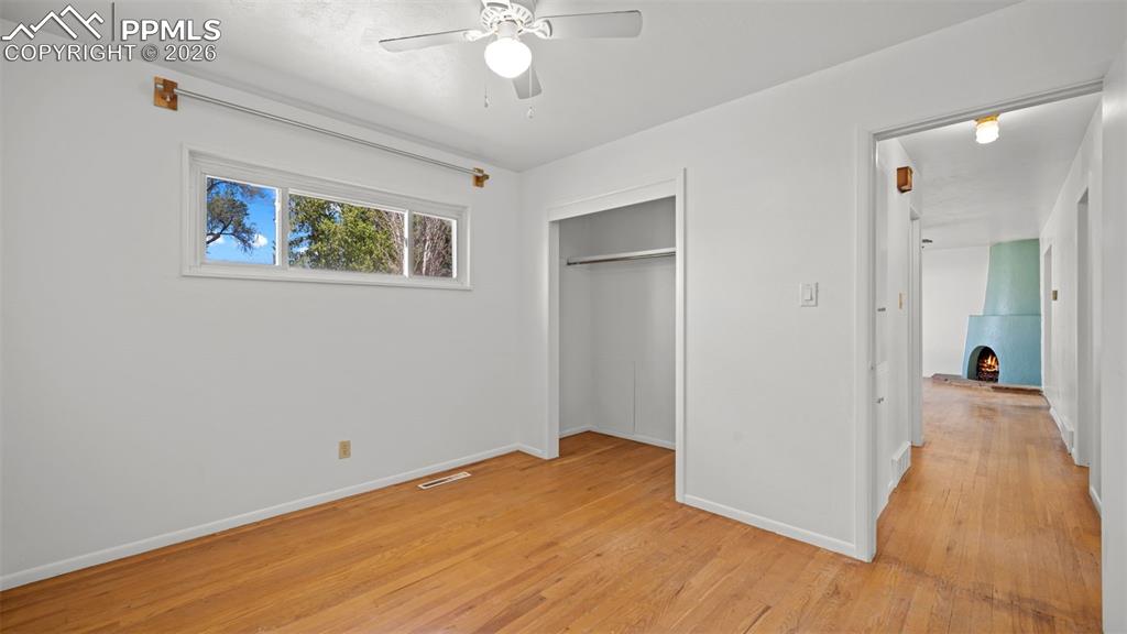 Image 13 of 26: Bedroom