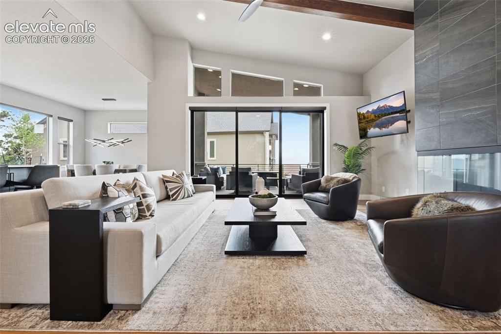 Image 9 of 50: Living Room
