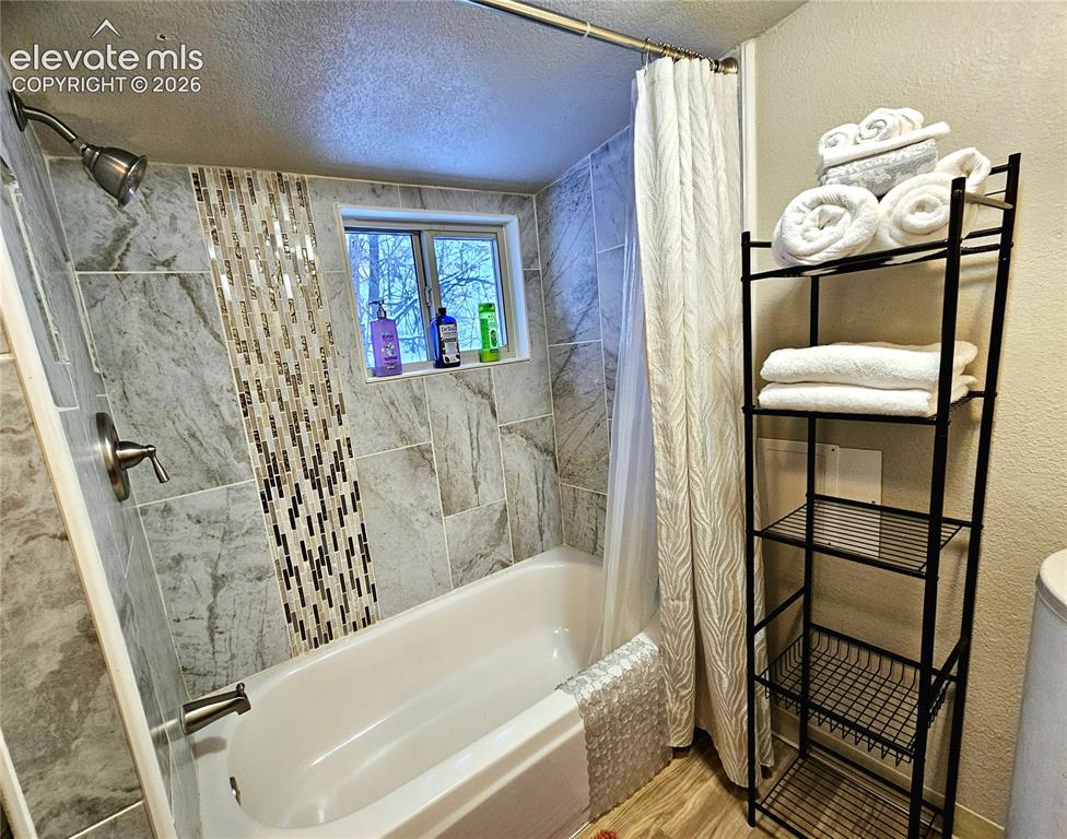 Image 8 of 37: Unit B