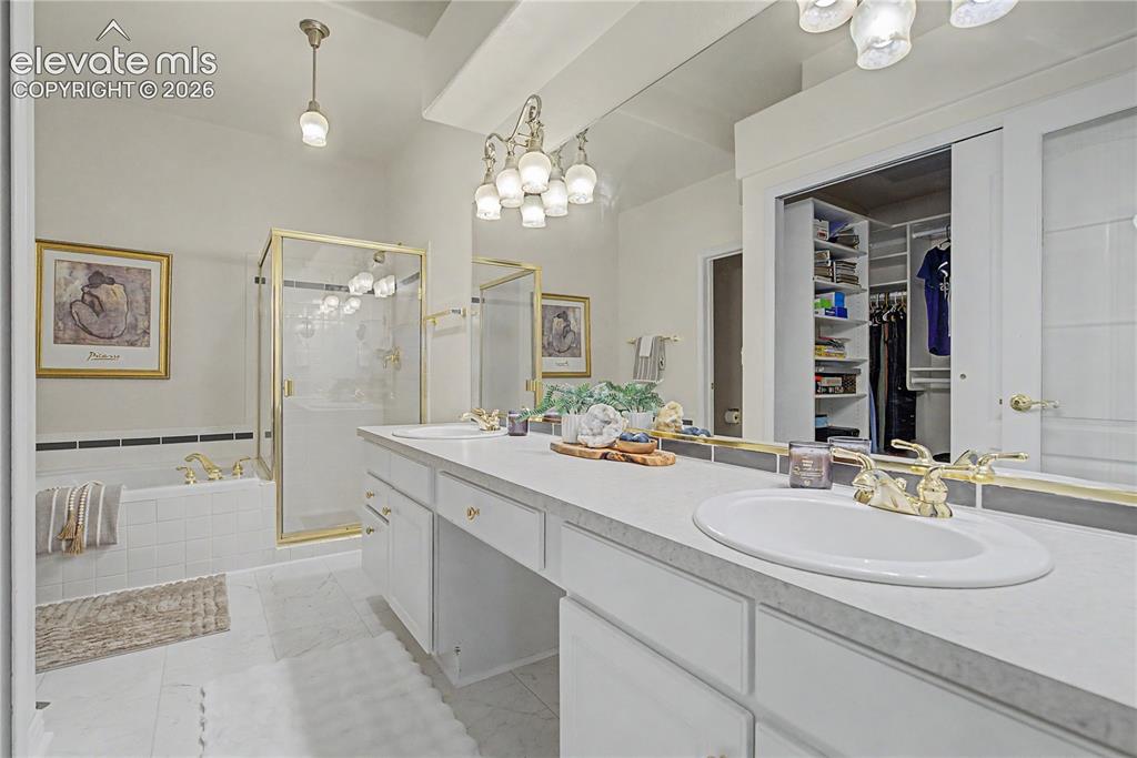 Image 16 of 35: Main Floor Primary Bath