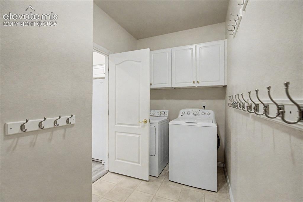 Image 18 of 35: Main Floor Laundry