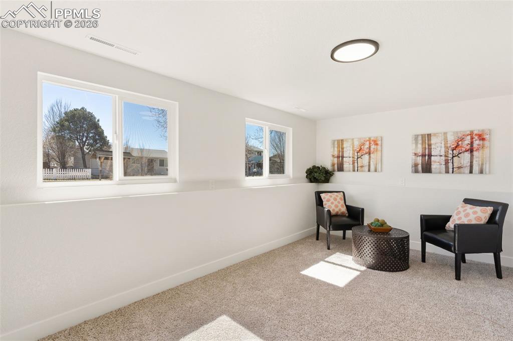 Image 24 of 37: Family Room