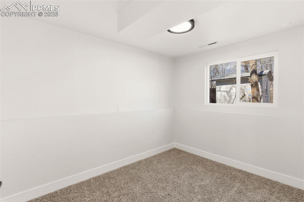 Image 29 of 37: Bedroom