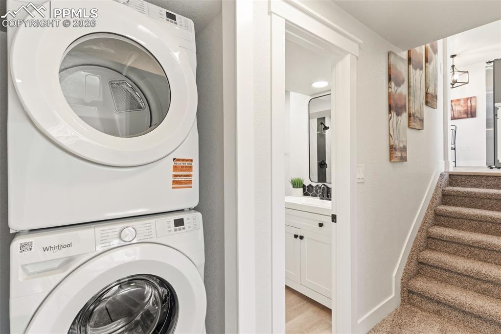 Image 32 of 37: Laundry