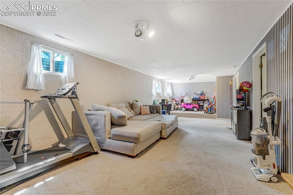 Listing 1499489, Image 22 of 42