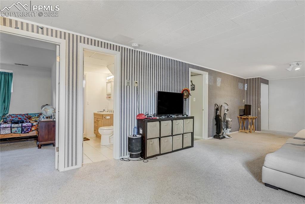 Listing 1499489, Image 24 of 42