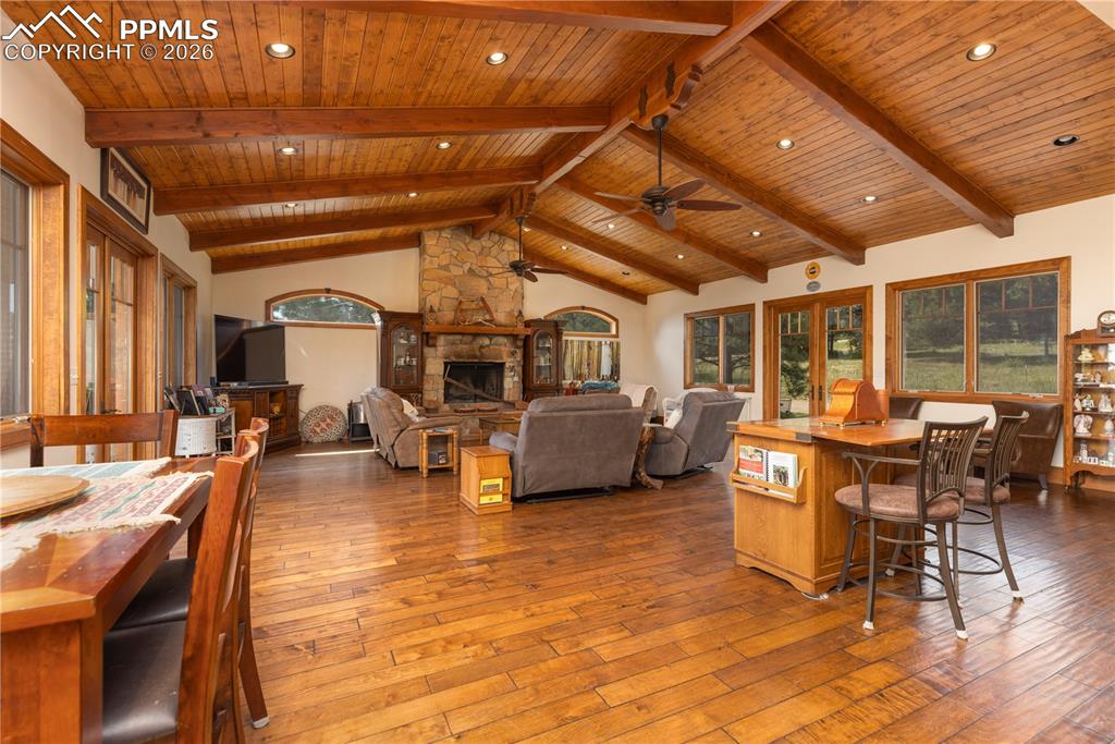 Image 7 of 46: Living Room