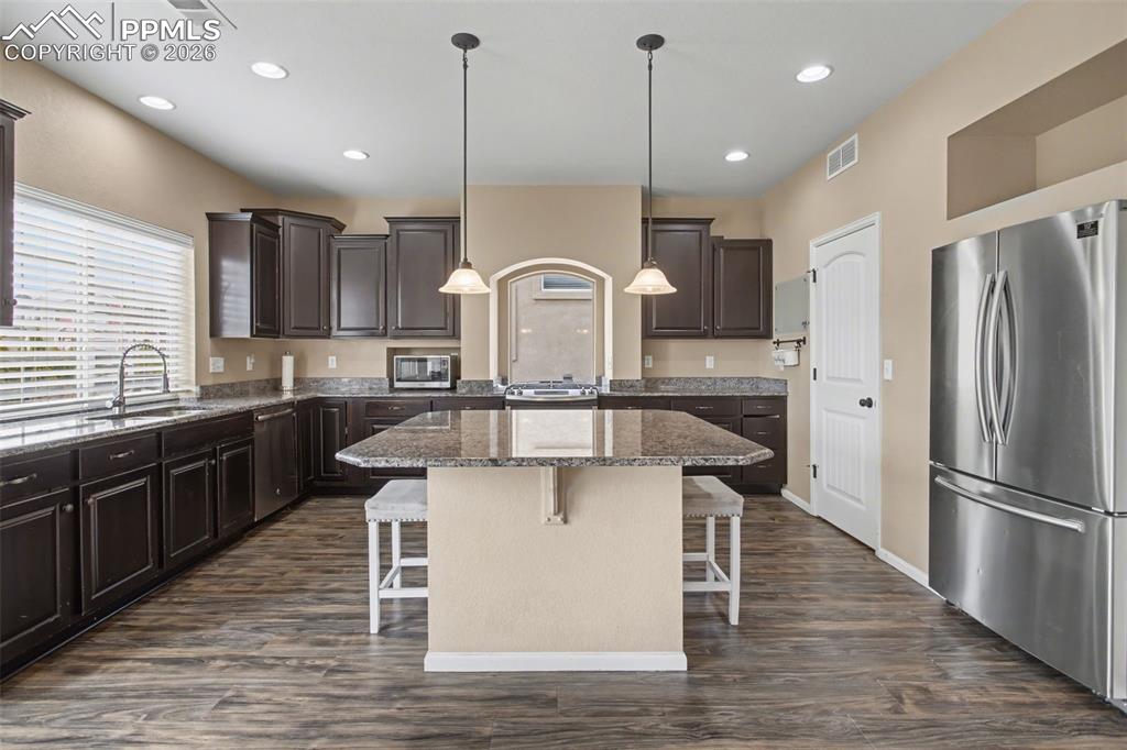 Image 13 of 34: Kitchen