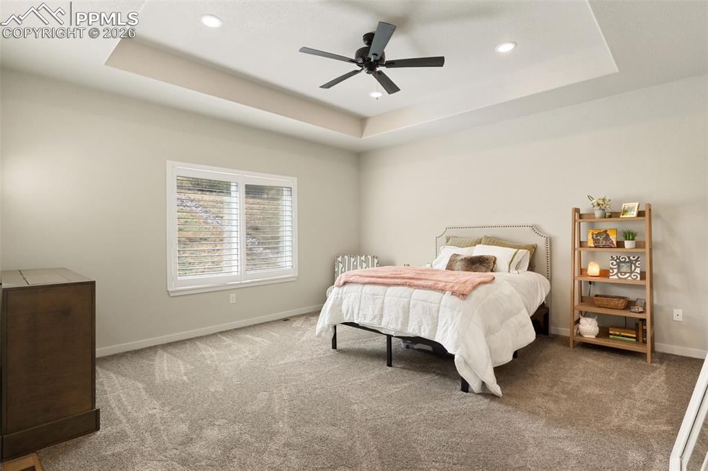 Image 14 of 26: Bedroom