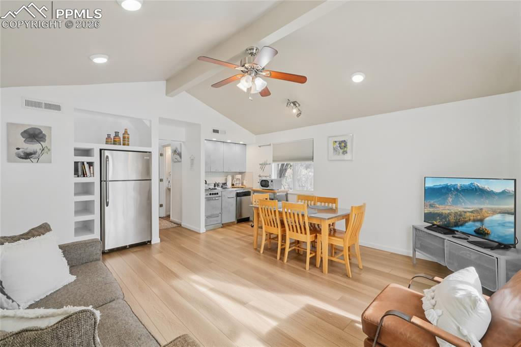 Image 7 of 20: Living Room