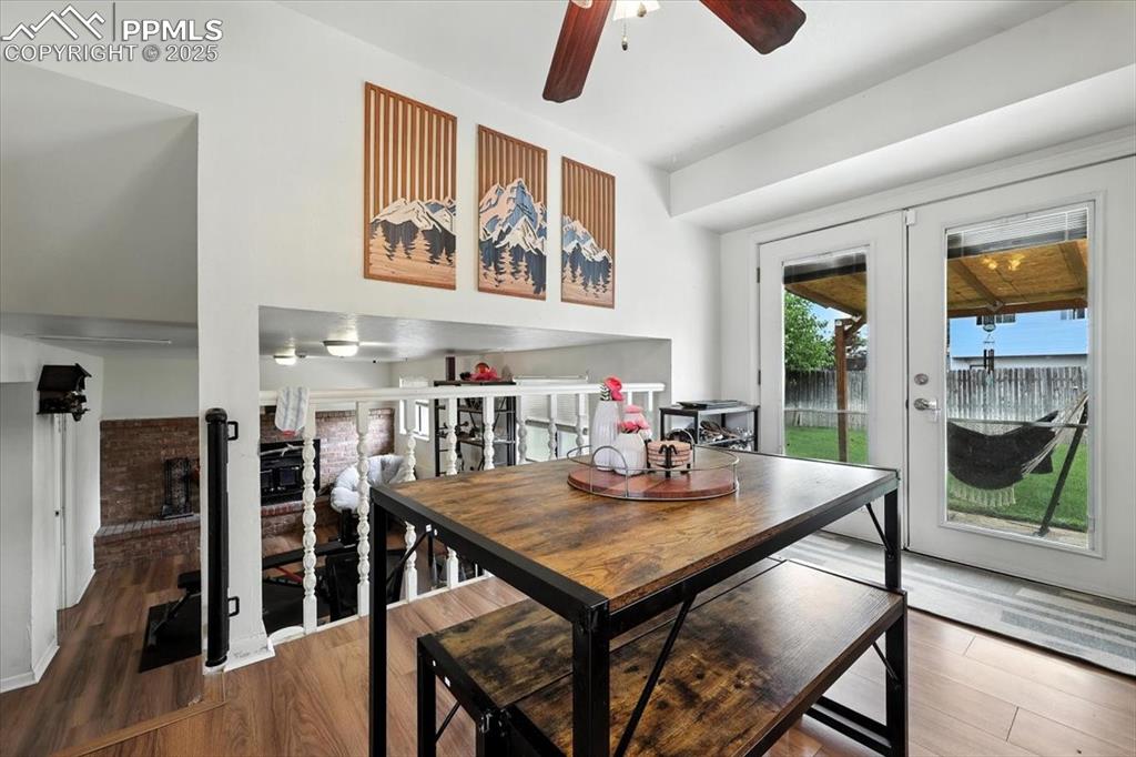 Image 13 of 46: Dining Area