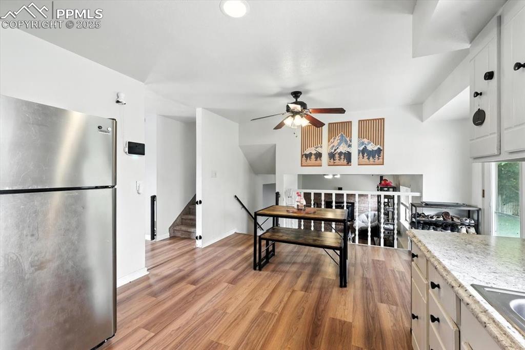 Image 14 of 46: Kitchen