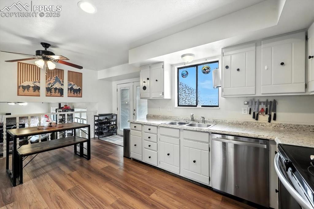 Image 9 of 46: Kitchen