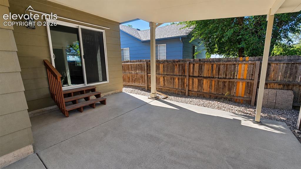 Image 22 of 25: Patio