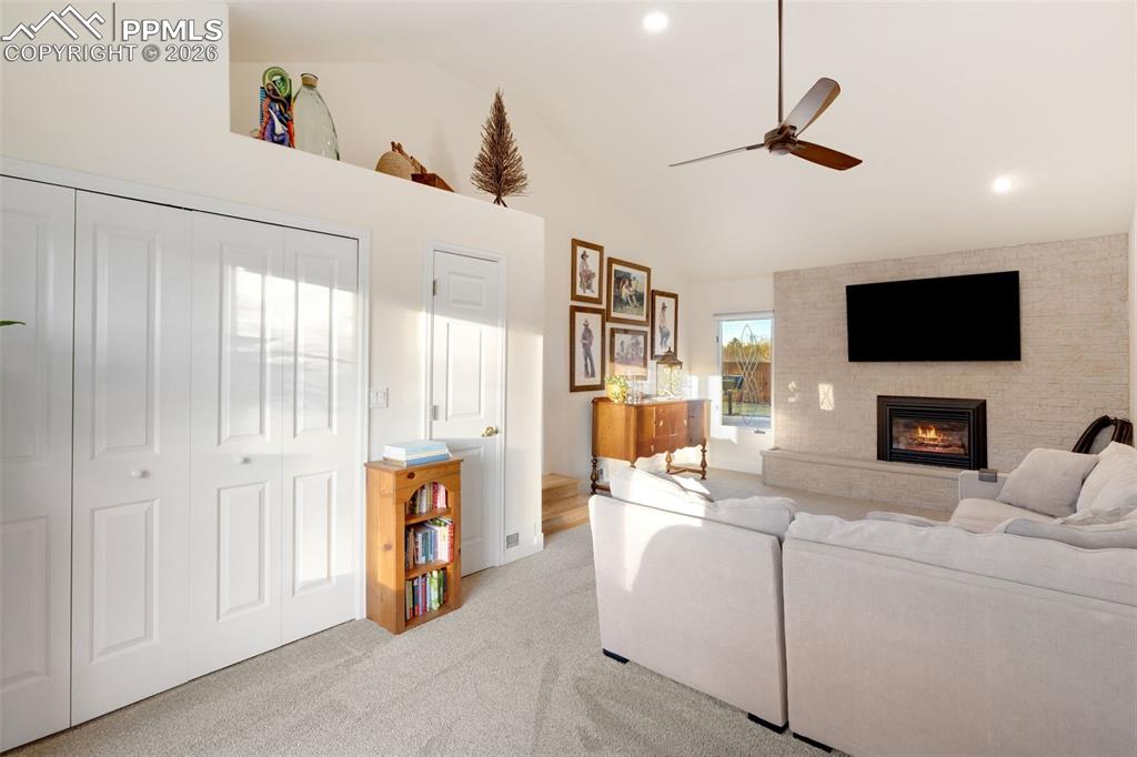 Image 15 of 43: Living Room