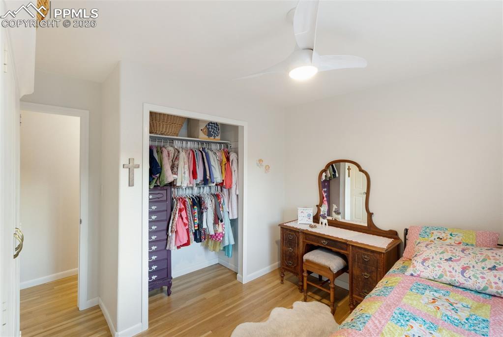 Image 28 of 43: Bedroom