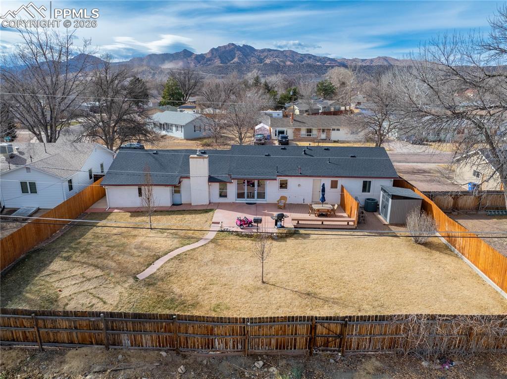 Image 32 of 43: Back of Structure