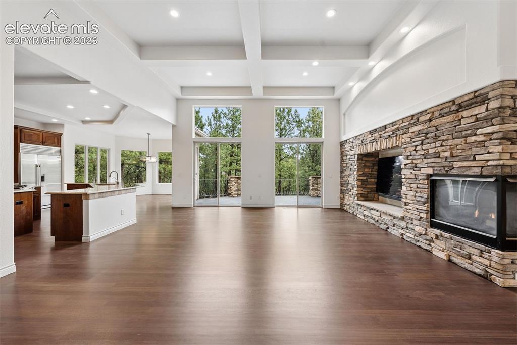 Image 11 of 50: Living Room
