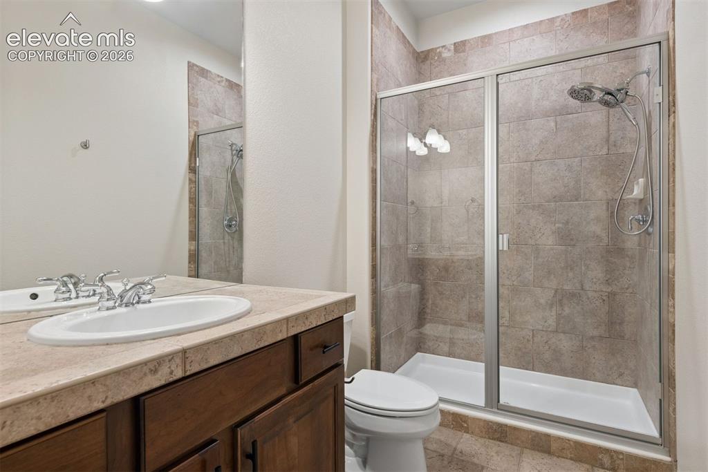 Image 44 of 50: Bathroom