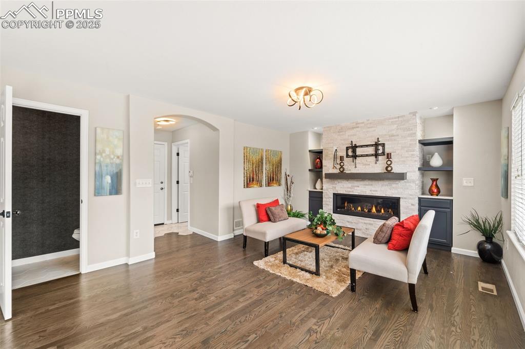 Image 12 of 43: Living Room