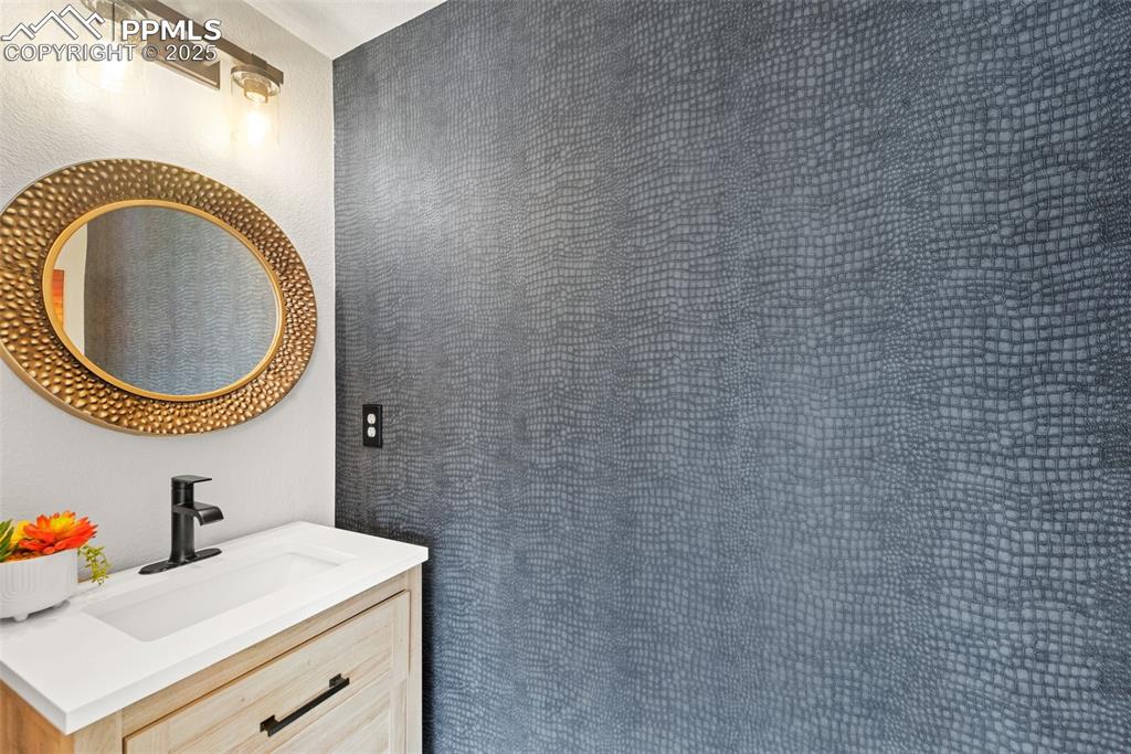 Image 13 of 43: Bathroom