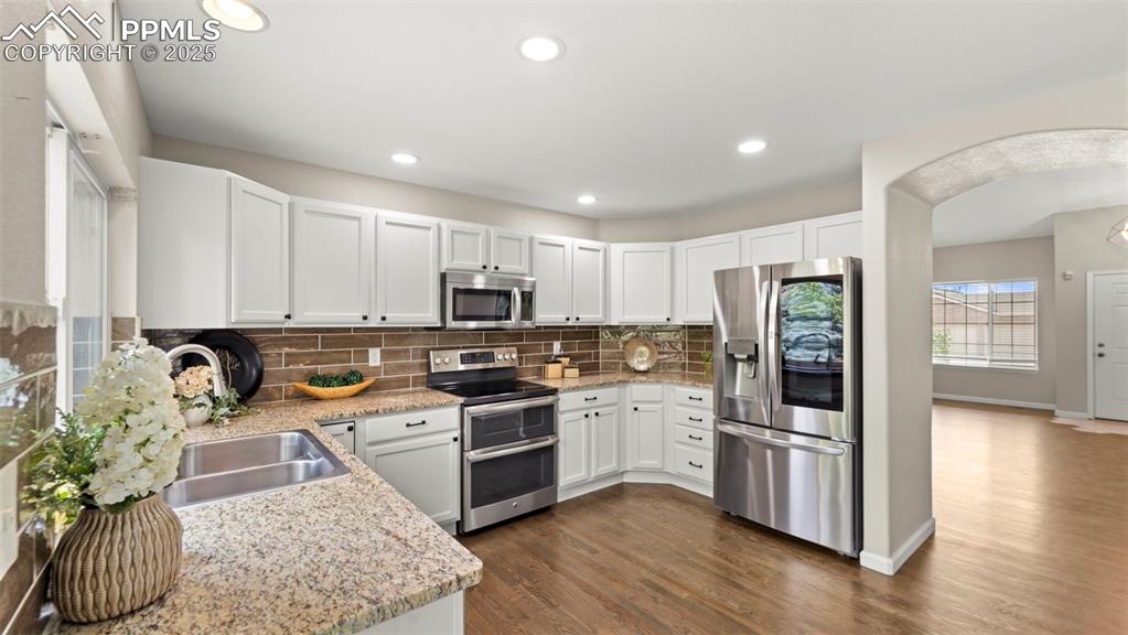 Image 9 of 43: Kitchen