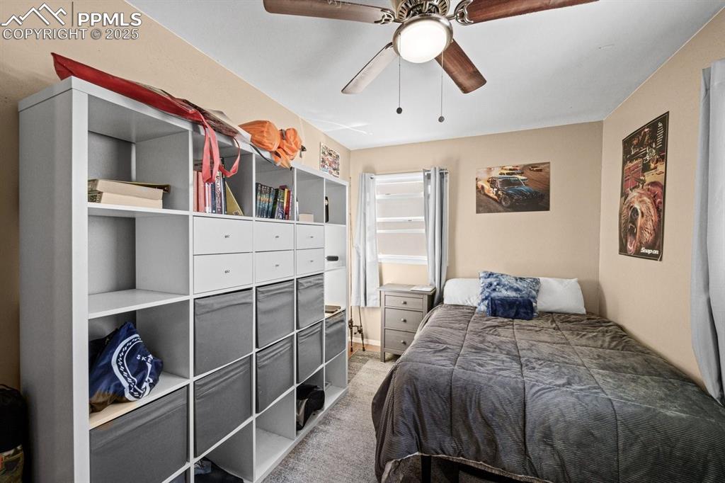 Image 10 of 29: Bedroom