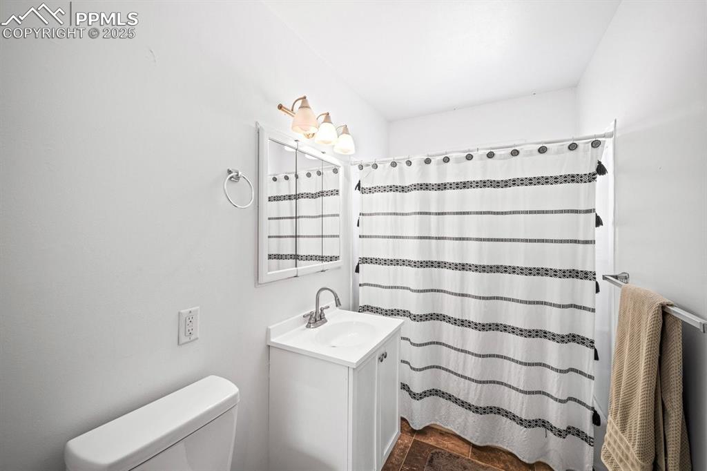 Image 12 of 29: Bathroom